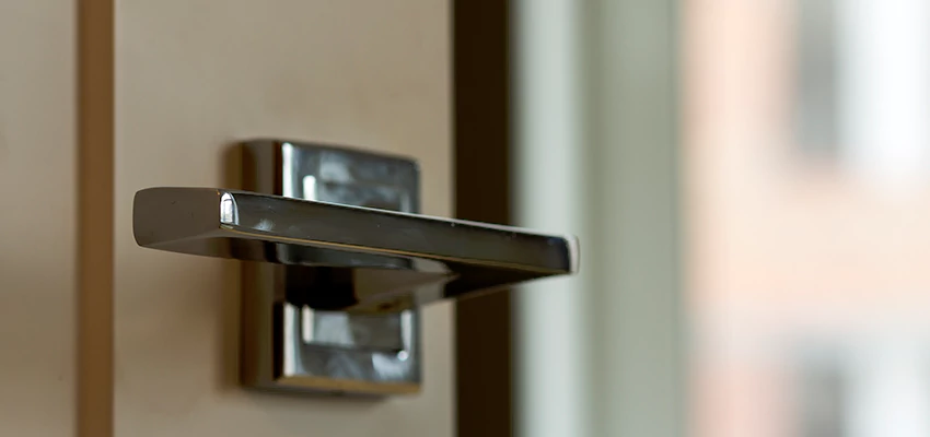 Door Lever Knob Repair in Commerce, California