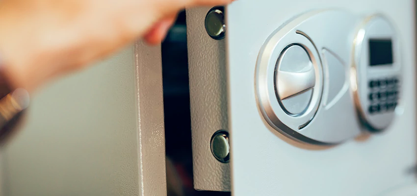 Fingerprint Safe Openers in Commerce, CA